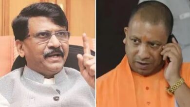 yogi aditynath and sanjay raut