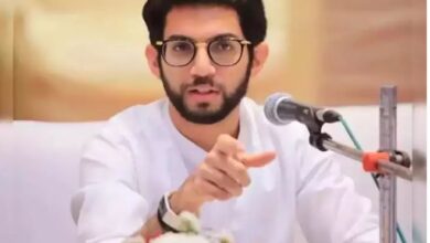 aditya thackeray image