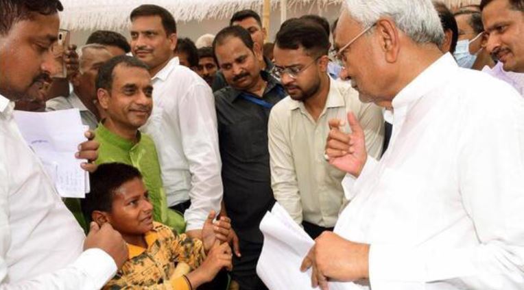 nitishkumar and school boy